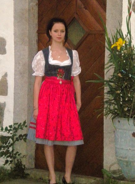 ? Dirndl - 