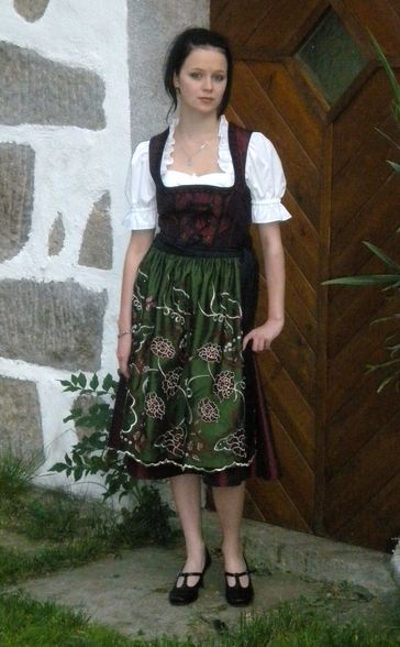 ? Dirndl - 