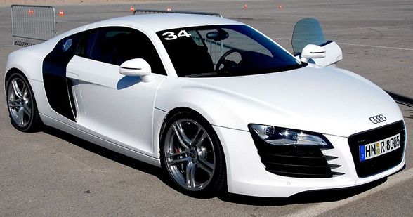 Audi R8 - 