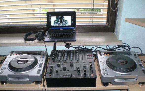 DJ Equipment - 