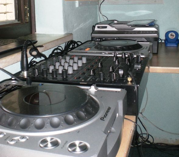 DJ Equipment - 