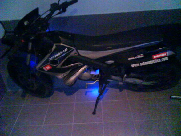 MOPED - 