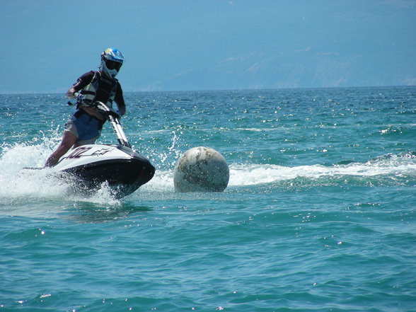 Jet Ski - 