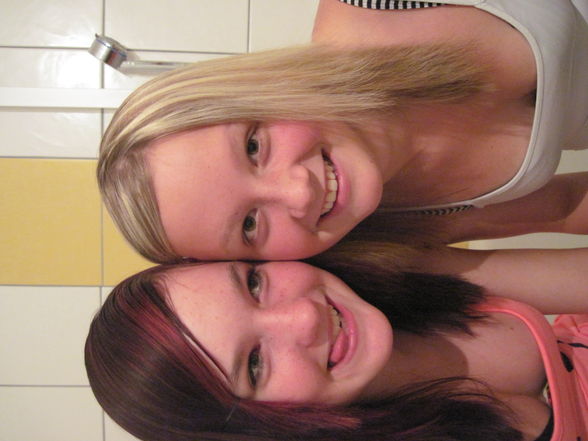 OMG_WTF_ThaT´s me and my BEST FRiiend ;) - 