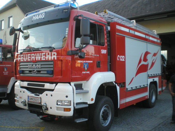 Rotes Kreuz und feuerwehr Haag City - 