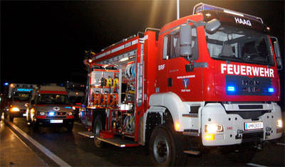 Rotes Kreuz und feuerwehr Haag City - 