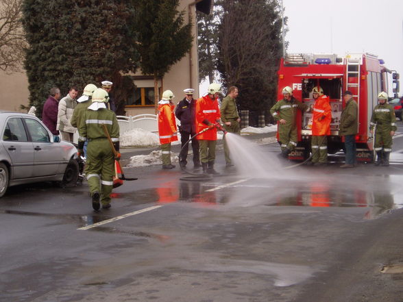 2006-02-18 Verkehrsunfall - 