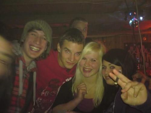 Partyroom = Shisha freunde (; ? - 