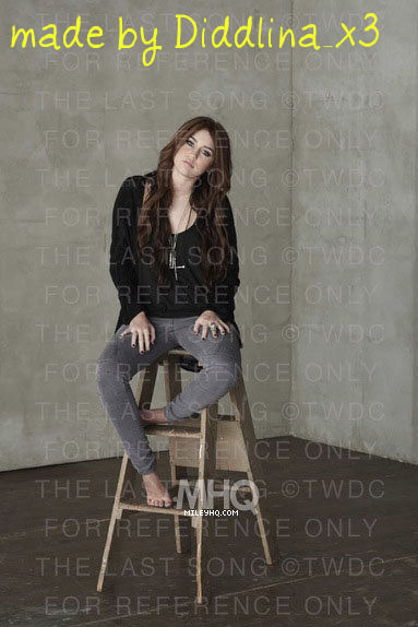 Miley Cyrus Photoshoot x3  - 