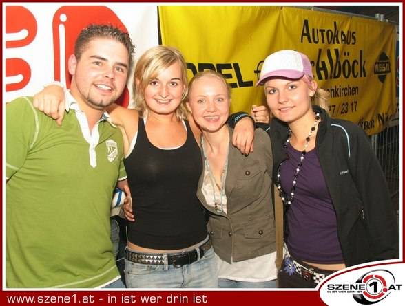 Szene Fotos - 