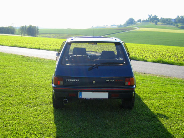 Peugeot 205 GM16i - 