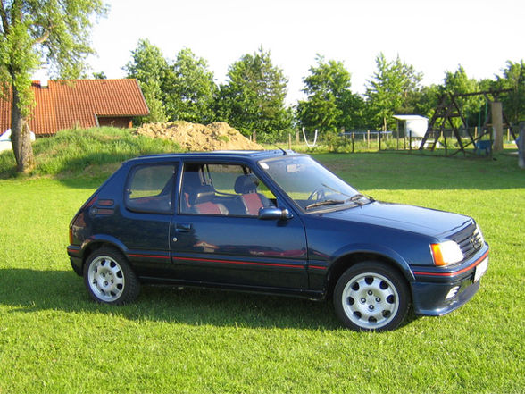 Peugeot 205 GM16i - 