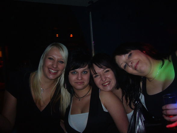 PARTYPEOPLE 2009  - 