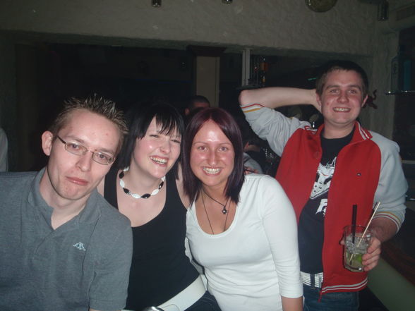 PARTYPEOPLE 2009 TEIL 2 - 