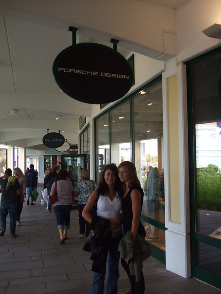 Im Outlet Center Parndorf - 