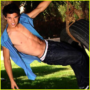 Taylor Lautner - 