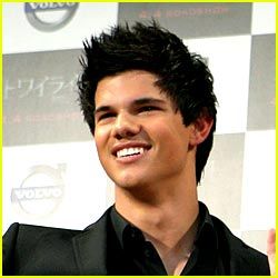 Taylor Lautner - 