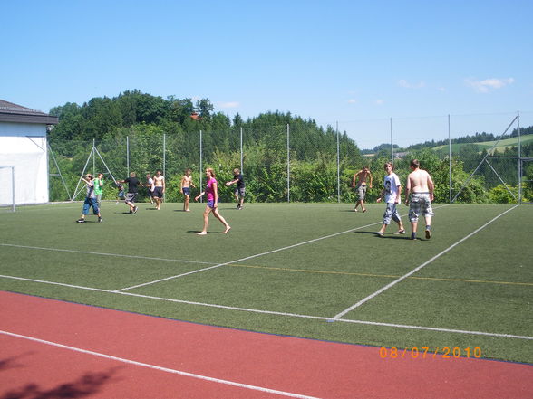 . FußbaLLspieLen . =) - 