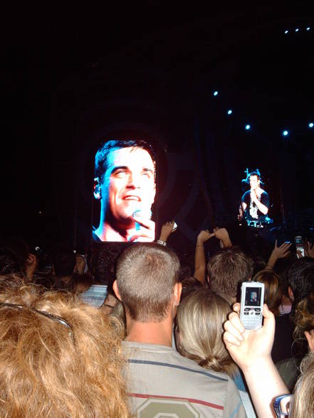 ROBBIE WILLIAMS - 