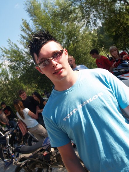 <Mopedtreffen> - 