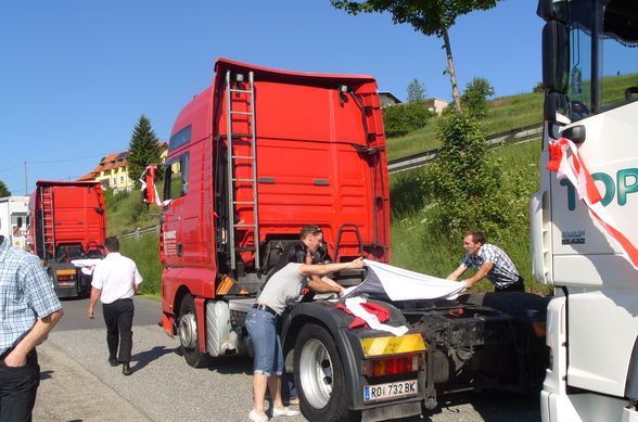 Truckerhochzeits-Überaschung - 