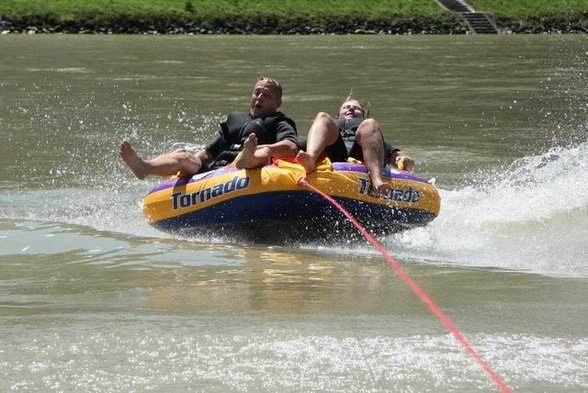 Wasser-ski fahren auf der schönen Donau! - 