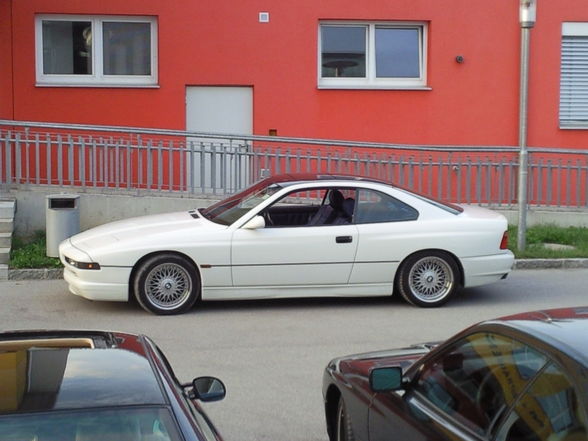 BMW 850i - 