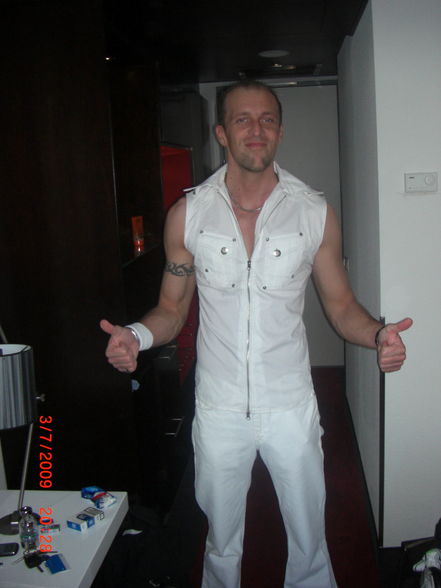 Sensation White 2009 - 