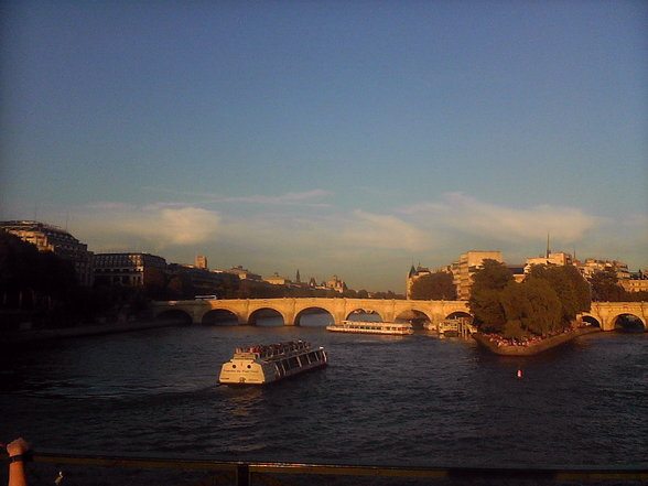 PARIS SOMMER 2007 7.7 - 4.8. - 