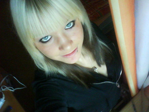 me blond...xD  - 