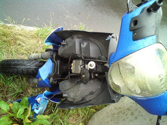 mopet unfall am 21.8.09 um 18 uhr  - 