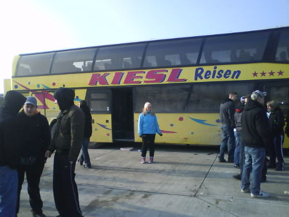 Drsden gegen Rapiid Wiien - 