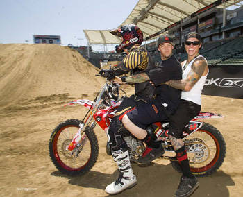 welcom to th metal mulisha - 