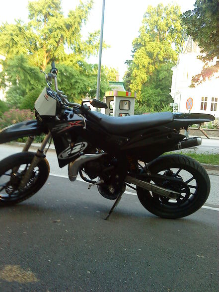 Mei Moped x3 - 