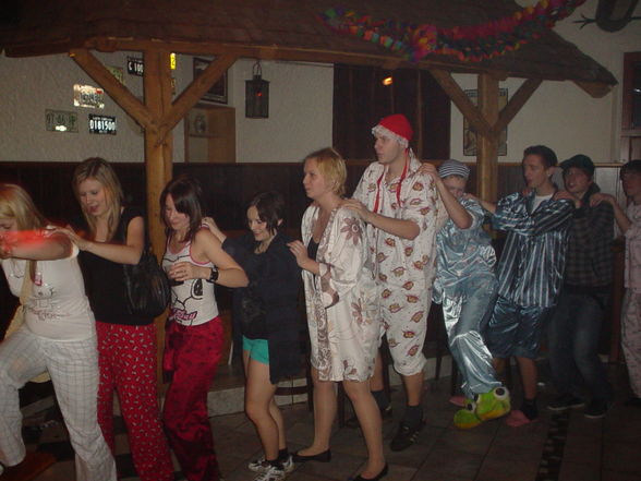 Pyjama-Party GH Kreuzer - 