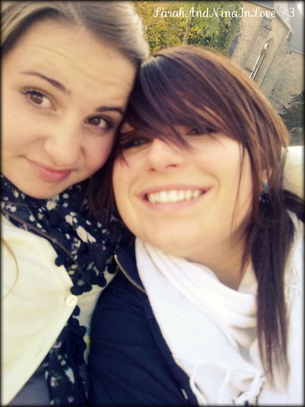 Sarah und Nina im Park :D - 