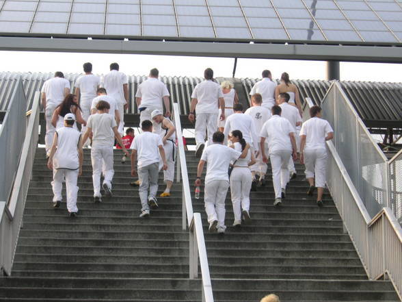 sensation-white 2005 - 