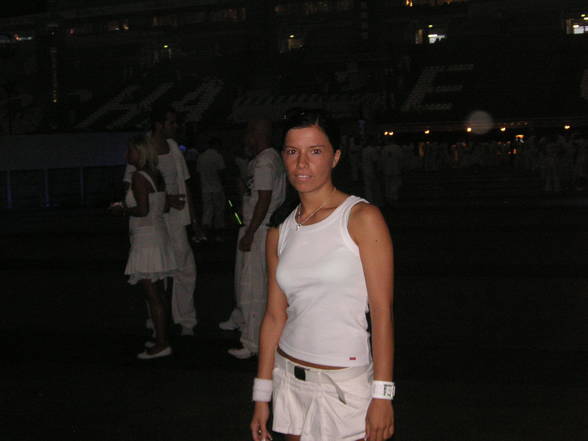 sensation-white 2005 - 