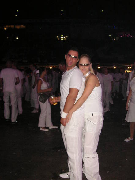 sensation-white 2005 - 