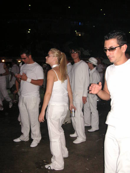 sensation-white 2005 - 