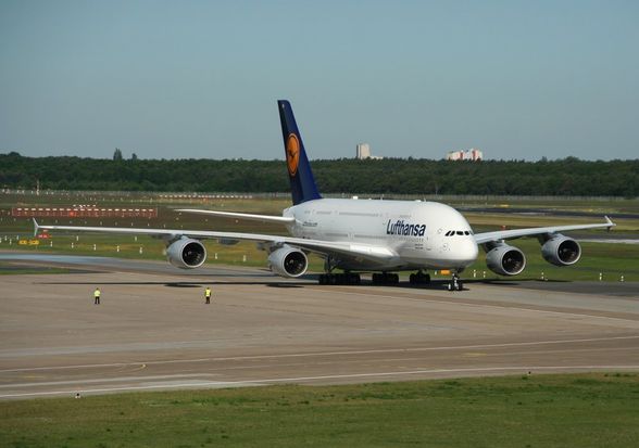 Airbus A380 - 