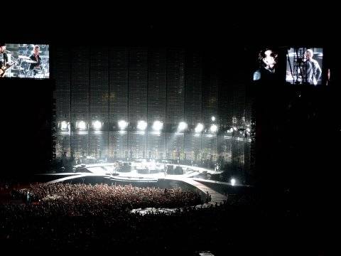 U2 Vertigo-Tour 2005 - Live in Wien - 