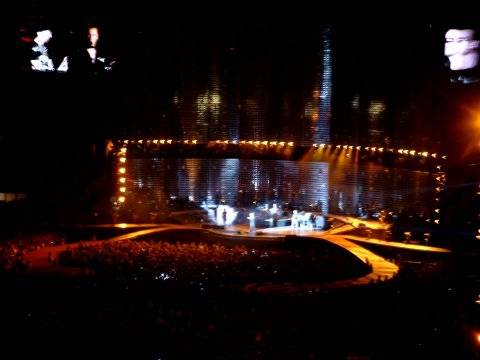 U2 Vertigo-Tour 2005 - Live in Wien - 