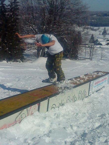 Snowboarden :) - 