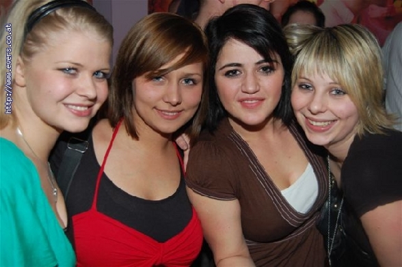 ►► pArTy WiTh mY gIrL's ◄ ◄ - 