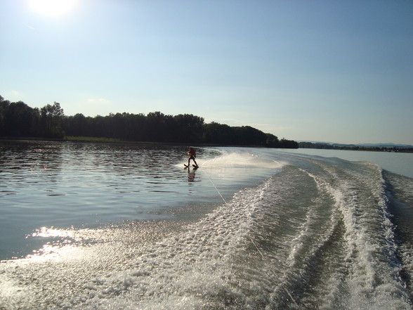 Waterskiing - 