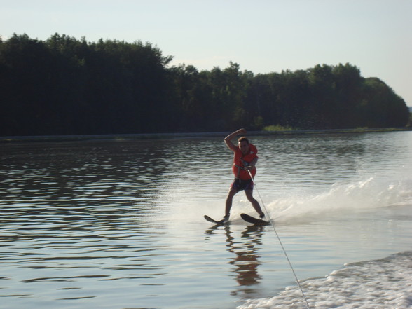 Waterskiing - 