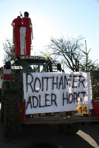 Roithamer Adler fliegen über Kirchham - 