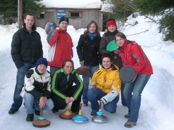 Juku Eisstockschießen - 