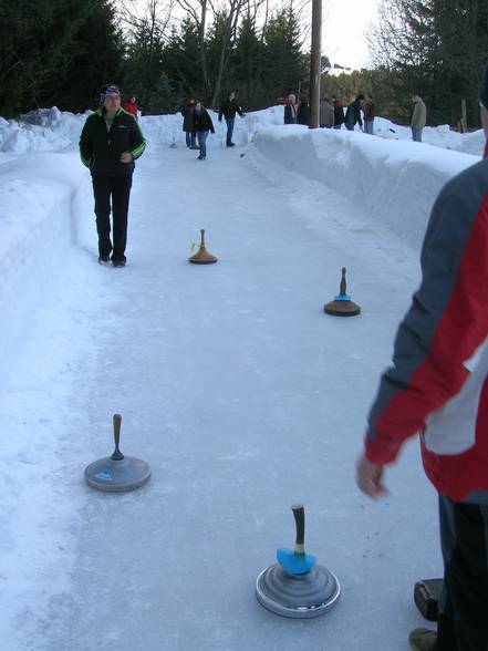 Juku Eisstockschießen - 